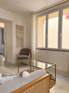 Les Bords de lEstaque x Le refuge de Cézanne