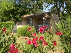 Gîtes Terre d'Avens - Pradons