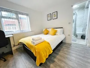 Selly Oak Near QE and UoB - 5 Bed Ensuite - Perfect for groups and contractors - Selly Oak