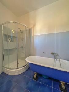 Spacious and bright center apartment with cityview