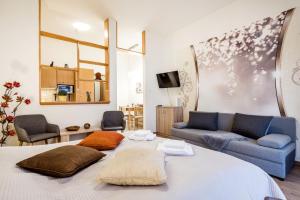 Downtown charm with balcony and garden view