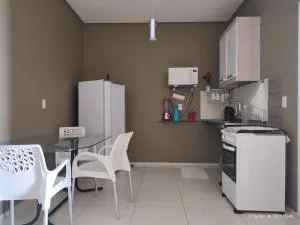 Casa mobiliada de 2 quartos na R São Lázaro, 1128 - Jardim Gonzaga - 克拉图