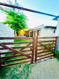 casa jazmín para 4 personas en villa gesell se reserva solo con seña luego de reservar escribime