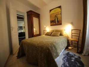 Riverside Villa, Remoulins