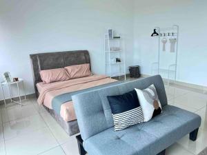 Homey Suite at Trefoil Setia Alam