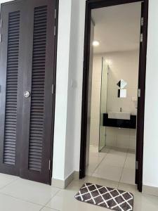 Homey Suite at Trefoil Setia Alam