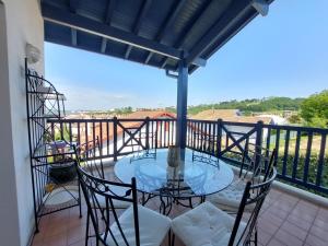 Appartements Maison Mitoyenne avec Jardin, Plage et Commerces a Pied - FR-1-239-772 : photos des chambres
