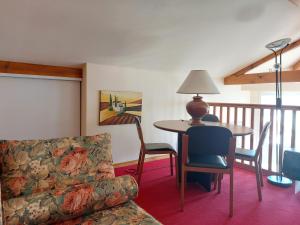 Appartements Maison Mitoyenne avec Jardin, Plage et Commerces a Pied - FR-1-239-772 : photos des chambres