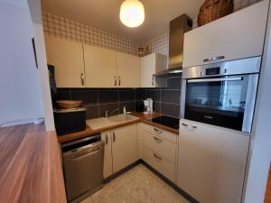 T2 avec loggia, parking, à 300m de la plage - FR-1-92-898