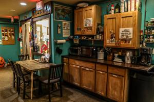 Treasure State Hostel