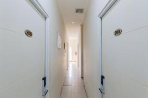 RedDoorz @ Garden Boulevard Citra Raya Tangerang