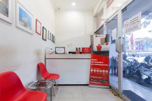 RedDoorz @ Garden Boulevard Citra Raya Tangerang