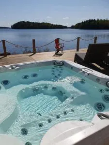 Stunning log cabin 45m2 on the shore of Kallavesi. - Riistakoski