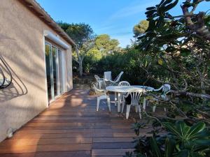 Maison Rénovée avec Jardin, Proche Plages des Issambres, Clim & Internet, Animaux Acceptés - FR-1-768-2