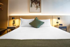 Deluxe King Room room in Song Hotel Sydney