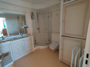 Appartement avec jardinet, terrasse, piscine et parking aux Issambres - FR-1-768-9