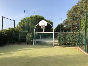 Maison mitoyenne T3 avec piscine, clim, parking, animaux acceptés - FR-1-768-21