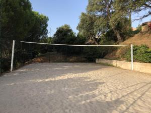 Maison mitoyenne T3 avec piscine, clim, parking, animaux acceptés - FR-1-768-21