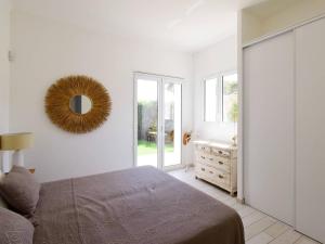 Villa pieds dans leau pour 10 personnes avec piscine, clim et Wi-Fi - FR-1-768-27