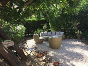 Maisonnette rénovée avec piscines, clim et wifi aux Issambres - FR-1-768-33