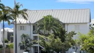 L'Eden Cocoon 3 étoiles proche plage Saint Gilles les Bains - 艾尔米塔什莱班