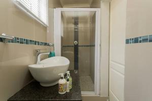 Johanesbg-Little haven-3min to N1-20MBS WiFi (15)