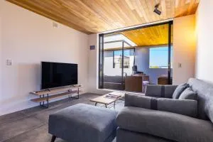 サウナ付き別荘 BBQ可能&ジャクジー付 最大13人のおしゃれな貸別荘 Blue grotto - Inbu