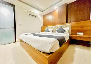 Hotel Glace Airport Stay Near IGI Airport