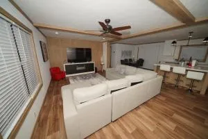 Hermosa casa familiar - Martindale Army Air Field