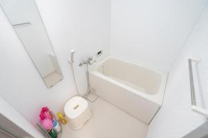 Ikebukuro East Exit Queen Bed Room, 2F