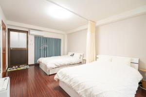 Ikebukuro East Exit Queen Bed Room, 2F