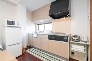 Ikebukuro East Exit Queen Bed Room, 2F