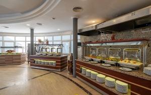 Golden Beach Resort & Spa