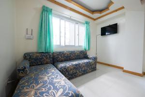 3 Bedroom Unit with Breakfast for 3pax