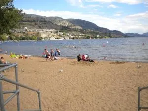 度假屋汽车旅馆 - Okanagan Falls
