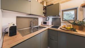 TRULLI BIANCAPETRA 8&2, Emma Villas