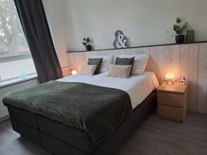Double or Twin Room with Bathroom room in B&B de Wilhelminaschool