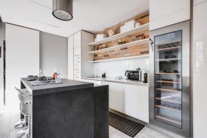 Elegant apartment in Milan center