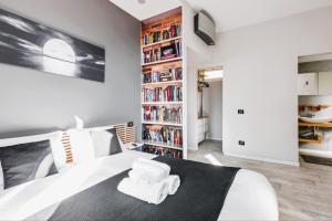 Elegant apartment in Milan center