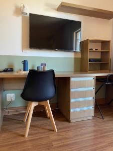 Flat Lake Side Decoração Retrô