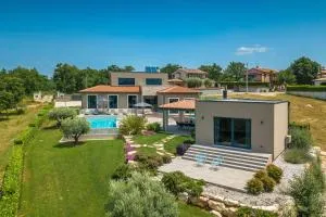 Modern villa Lukas with pool in Vizinada - (( Legovići ))