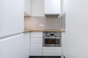 Two-Bedroom Apartment room in Bridgestreet - Opera