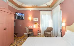 Deluxe Double Room room in Hotel Albergo Villa Marta