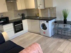 R J 2 bedroom apartment - Ickenham