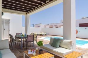 Villa Almudena by Villa Plus