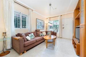 Garden Sweets Chalet