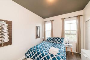 Comfortable and Walkable - Off-Street Parking