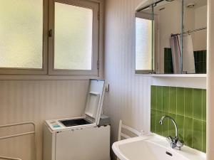 Maisons de vacances Maison Plain-Pied avec Jardin, 500m Plage, 3 Ch, 6 Pers, WiFi, Stationnement, Proche Mont-Saint-Michel - FR-1-361-160 : photos des chambres