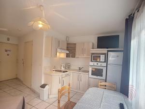 Appartements Studio Lamalou-les-Bains, 1 piece, 2 personnes - FR-1-451-95 : photos des chambres