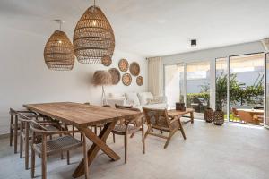 Ocean beachside house with pool 46